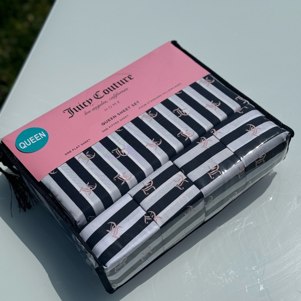 Blk & White Striped juicy couture bed sheet set